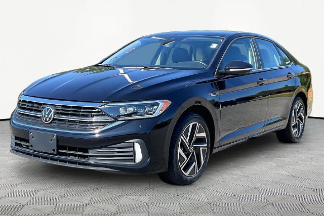 Used 2024 Volkswagen Jetta SEL FWD image 3