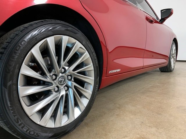 Used 2019 Lexus ES 300h image 9