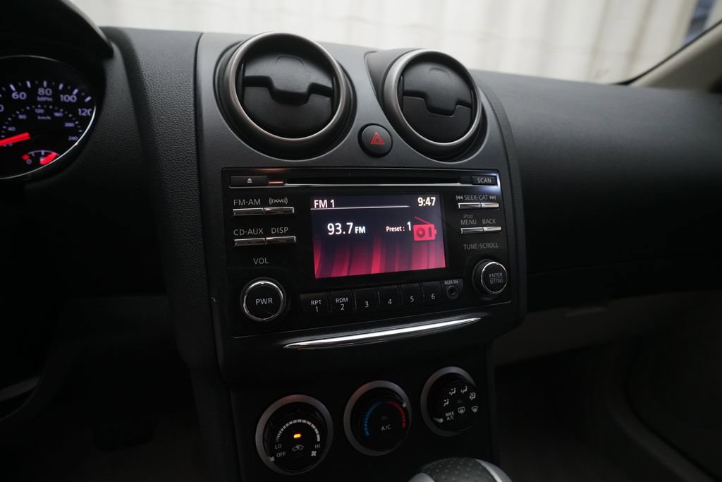 Used 2012 Nissan Rogue SV image 6