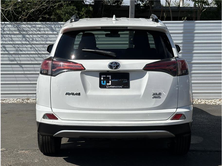 Used 2018 Toyota RAV4 XLE w/ Plus Extra Value Package AWD/4WD image 11