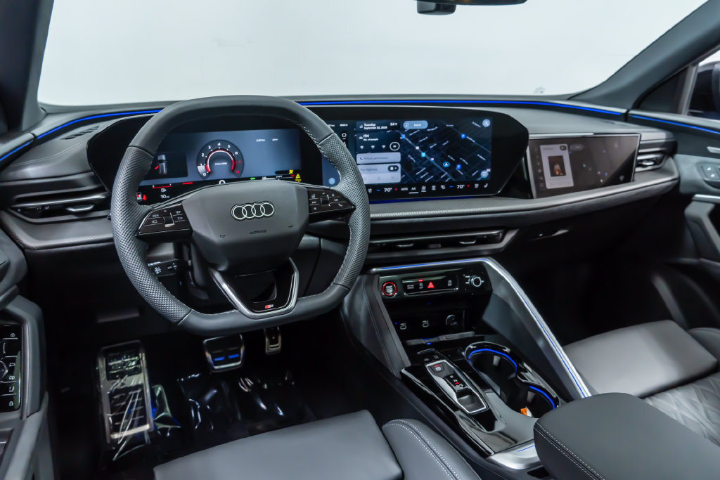 New 2026 Audi SQ5 Premium Plus AWD/4WD image 15