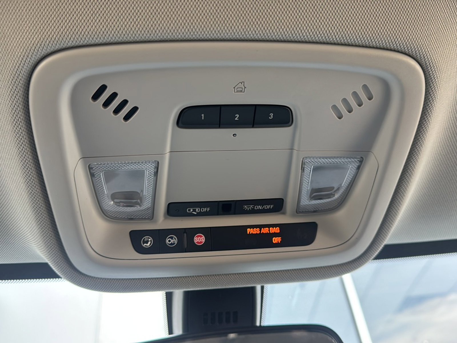 Used 2019 Chevrolet Traverse LT FWD image 41