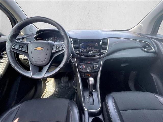 Used 2021 Chevrolet Trax LT FWD image 16