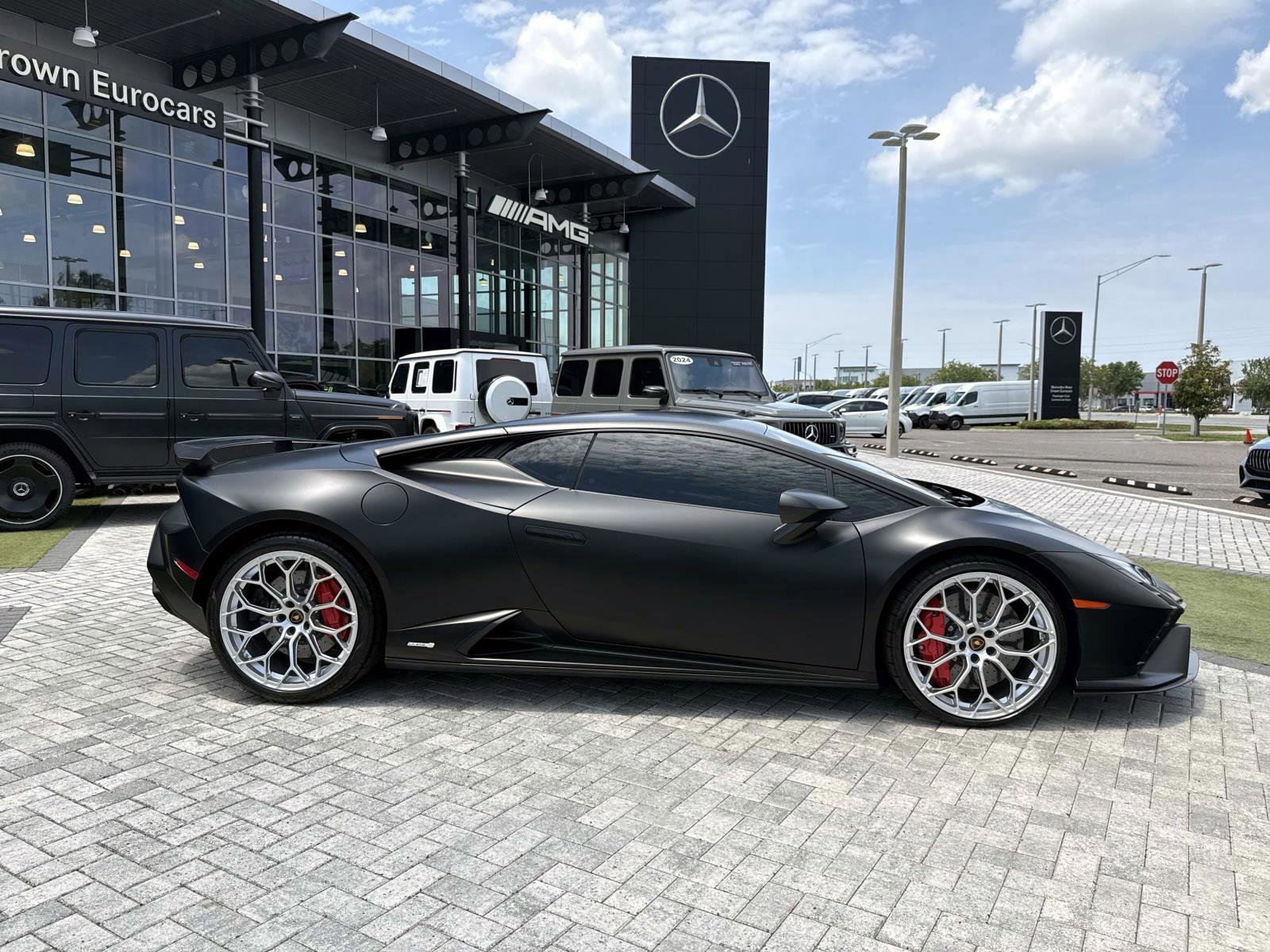 Used 2023 Lamborghini Huracan Tecnica RWD image 6