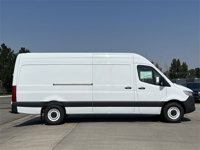 New 2025 Mercedes-Benz Sprinter 2500 image 2