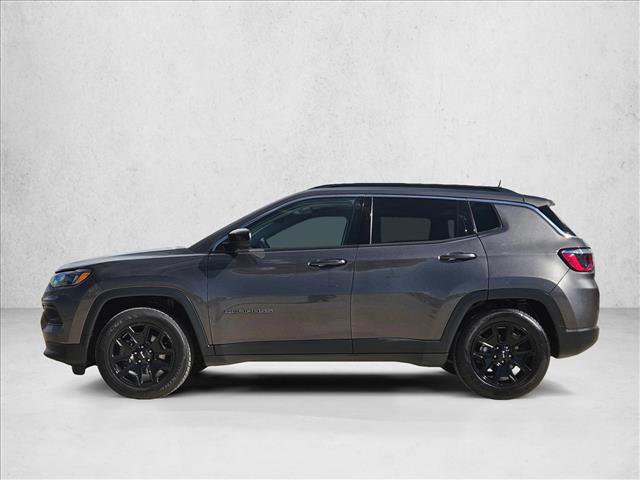 Used 2022 Jeep Compass Latitude FWD image 9
