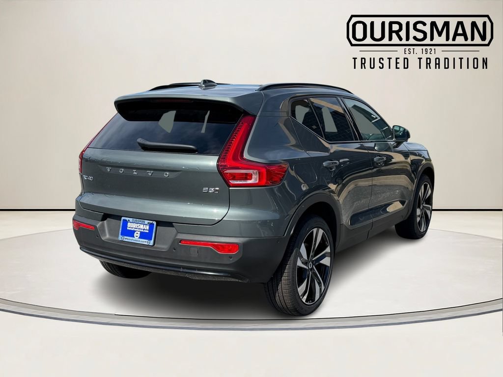 New 2026 Volvo XC40 B5 Plus w/ Climate Package AWD/4WD image 3