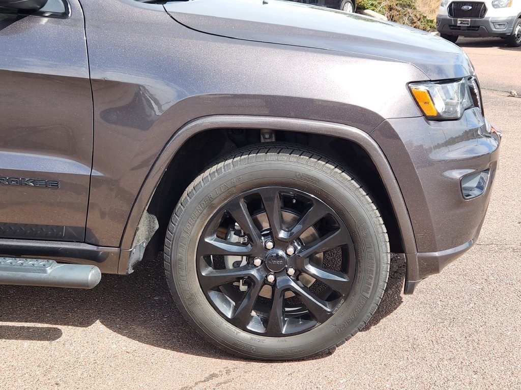 Used 2020 Jeep Grand Cherokee Altitude AWD/4WD image 29