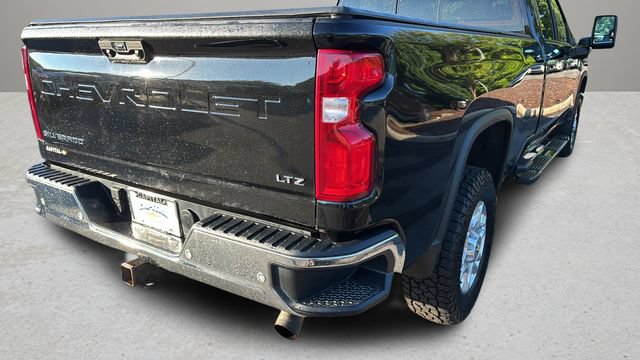Used 2022 Chevrolet Silverado 2500 LTZ w/ LTZ Convenience Package AWD/4WD image 38