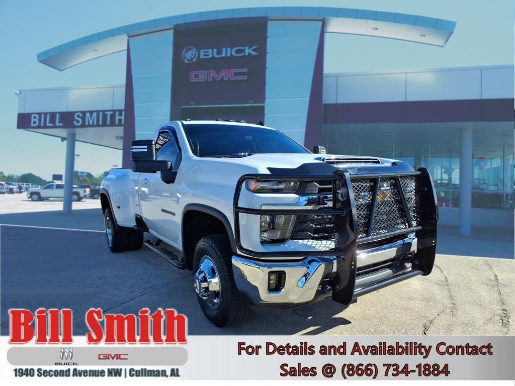 Used 2025 Chevrolet Silverado 3500 LT image 1
