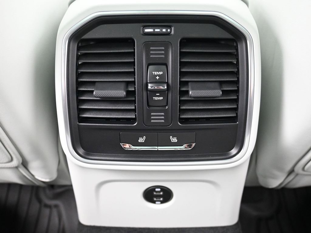Certified 2026 Porsche Macan S image 8