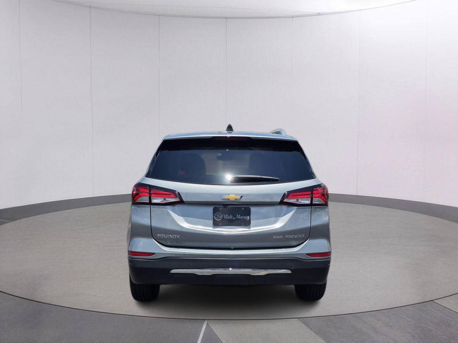 Used 2023 Chevrolet Equinox Premier AWD/4WD image 6