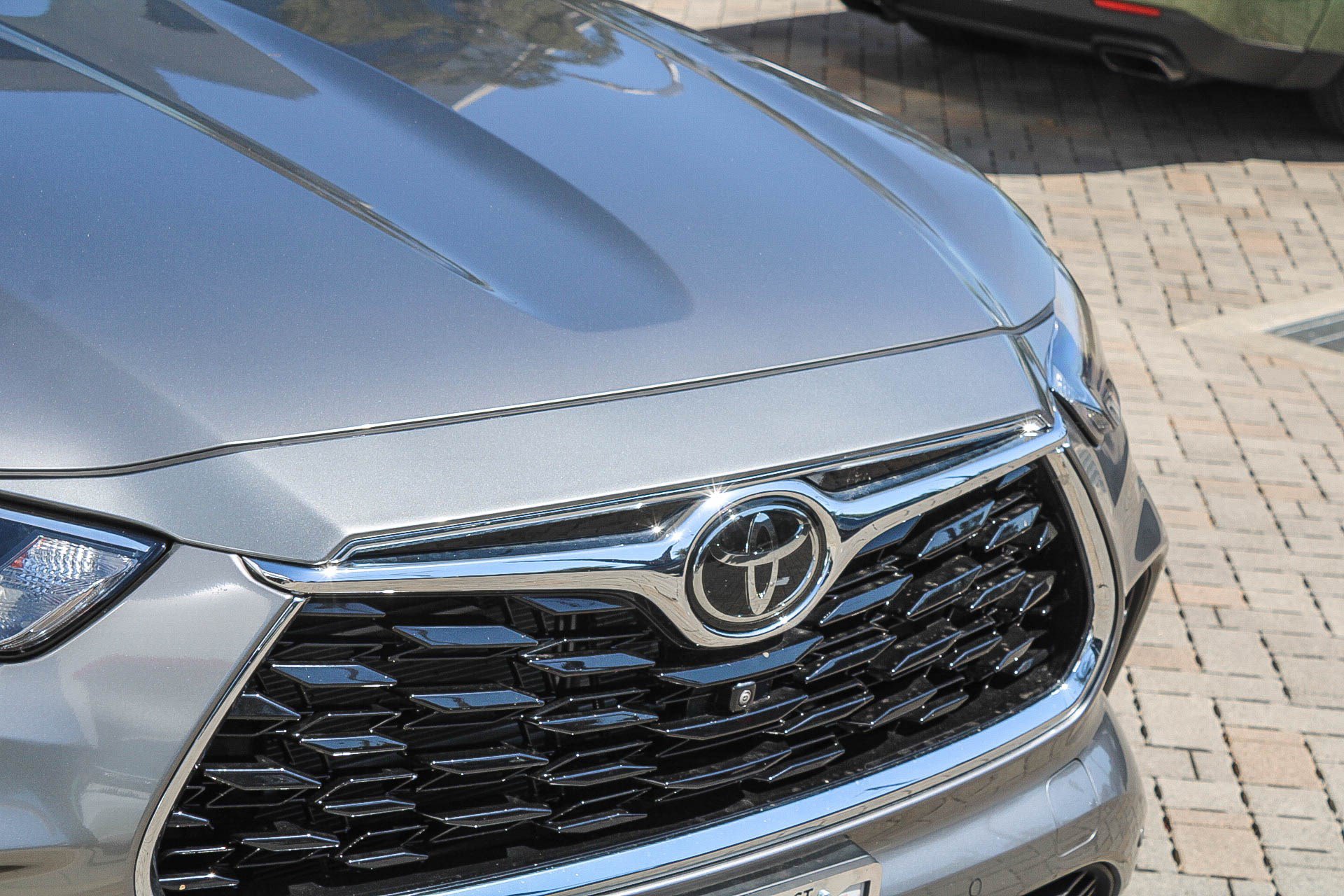 Certified 2026 Toyota Highlander Limited AWD/4WD image 6