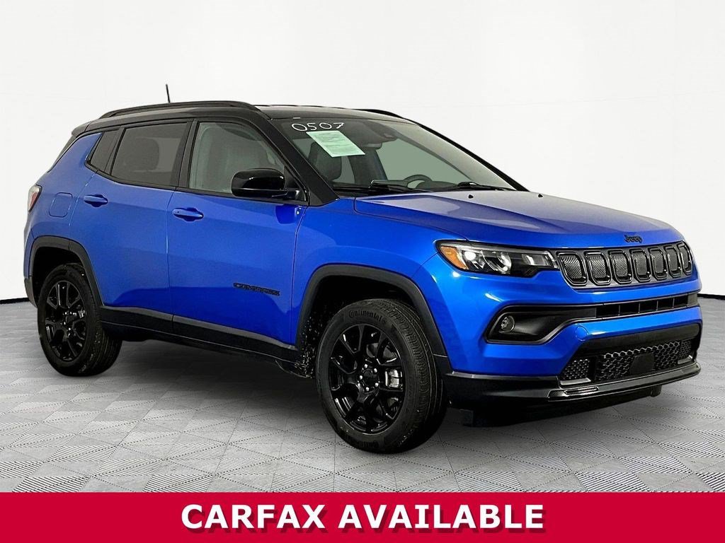Used 2022 Jeep Compass Latitude AWD/4WD image 3