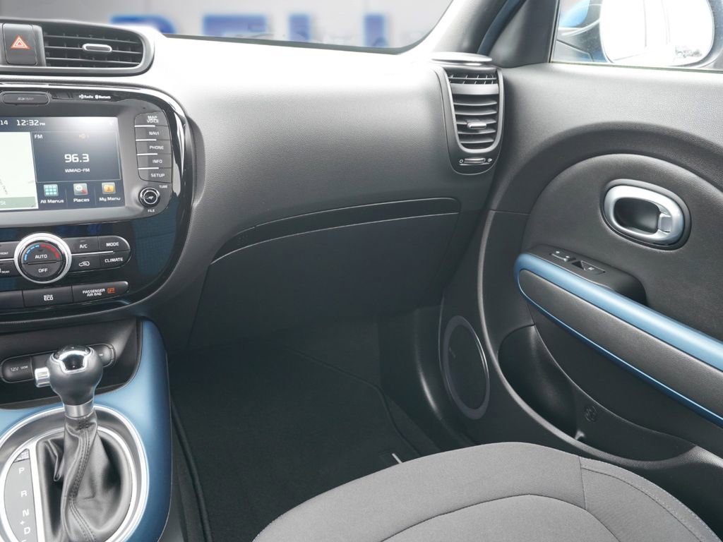 Used 2015 Kia Soul + w/ Audio Package image 24