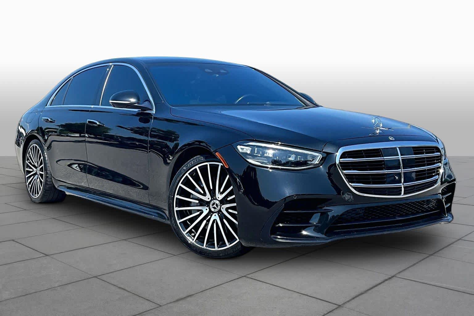 Used 2021 Mercedes-Benz S 580 4MATIC Sedan w/ AMG Line image 2