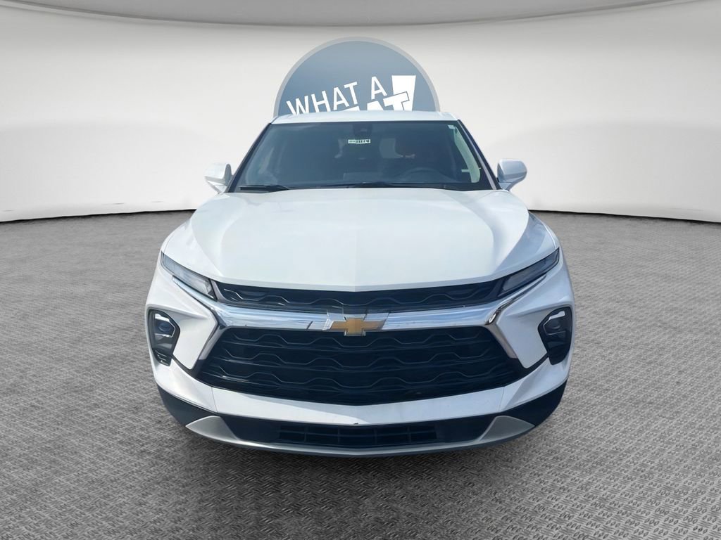Used 2025 Chevrolet Blazer LT AWD/4WD image 9