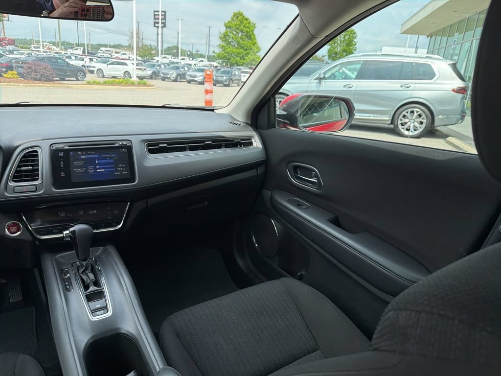 Used 2017 Honda HR-V EX image 28
