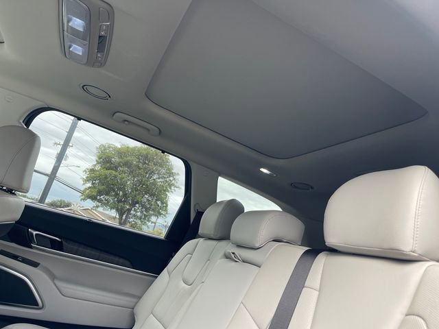 Used 2025 Kia Telluride SX image 11