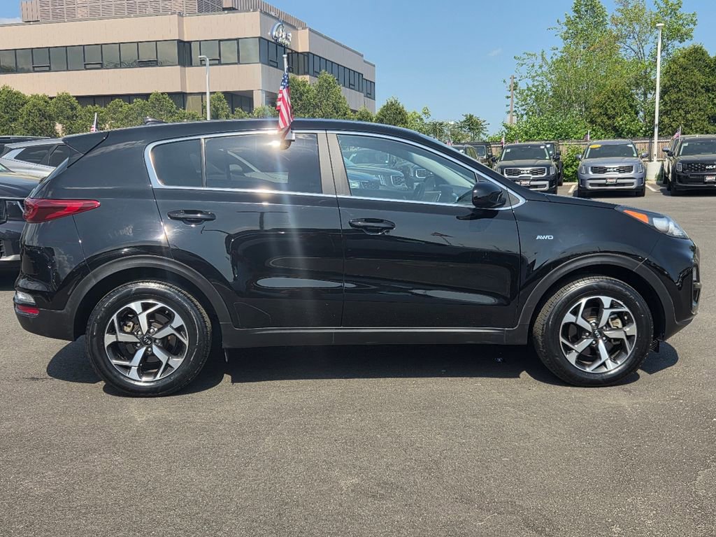 Used 2022 Kia Sportage LX AWD/4WD image 3