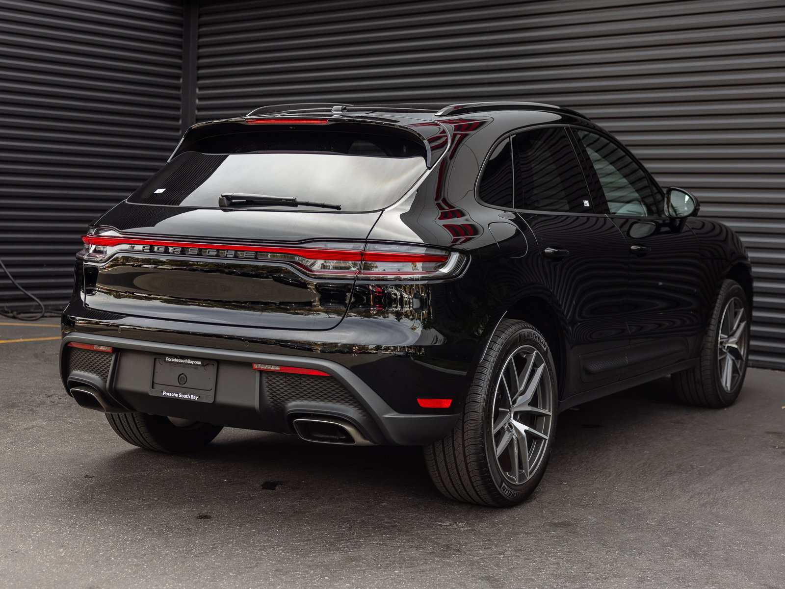 Certified 2026 Porsche Macan AWD/4WD image 11