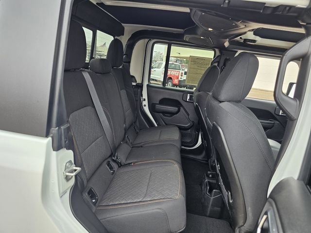 Used 2024 Jeep Gladiator Mojave image 25