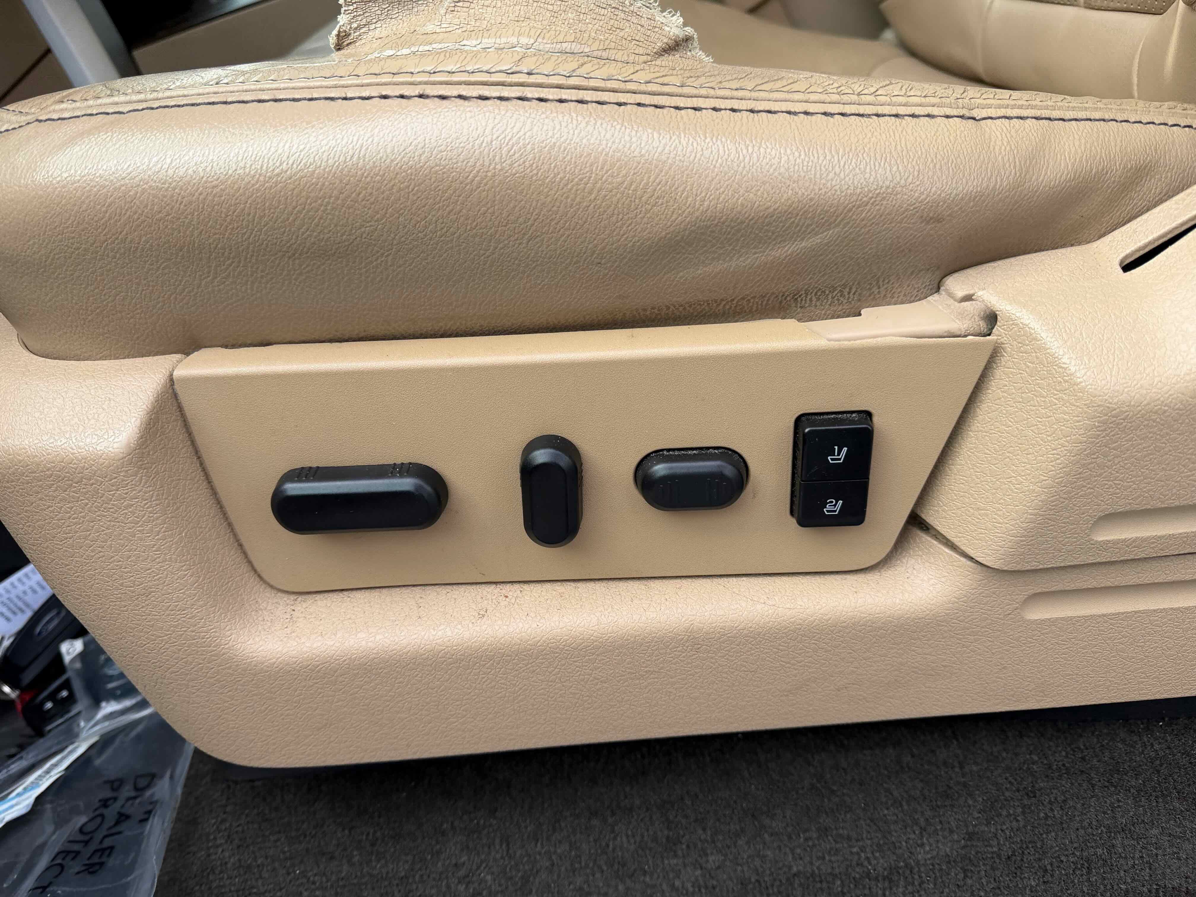 Used 2013 Ford F150 Lariat w/ Luxury Equipment Group image 17