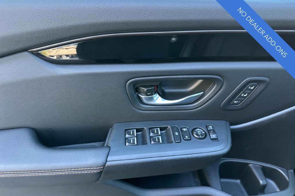Certified 2025 Honda Pilot TrailSport image 10