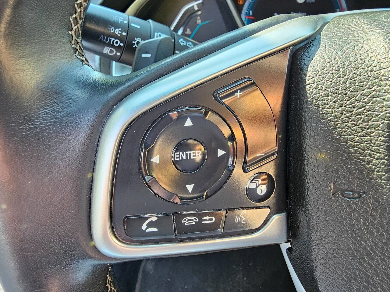 Used 2019 Honda Civic Touring image 18