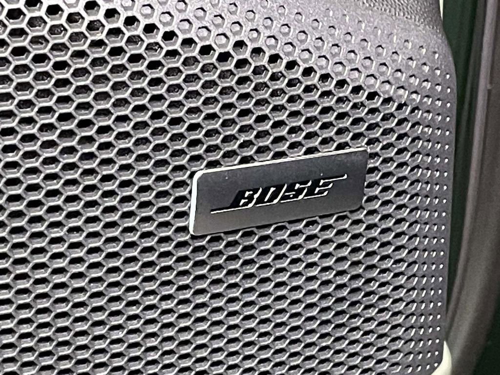 Certified 2025 Porsche Macan 4 Electric image 36