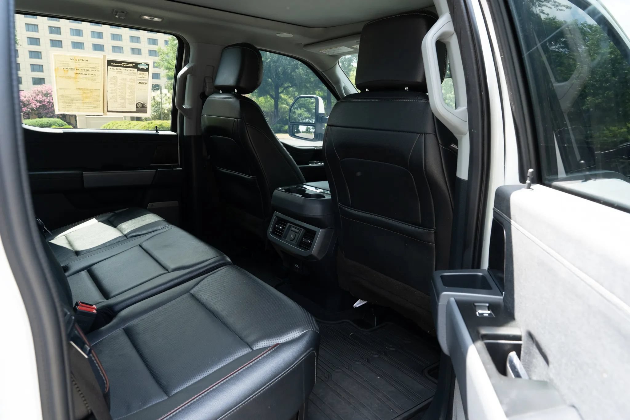 Used 2023 Ford F250 Lariat w/ Lariat Ultimate Package AWD/4WD image 15