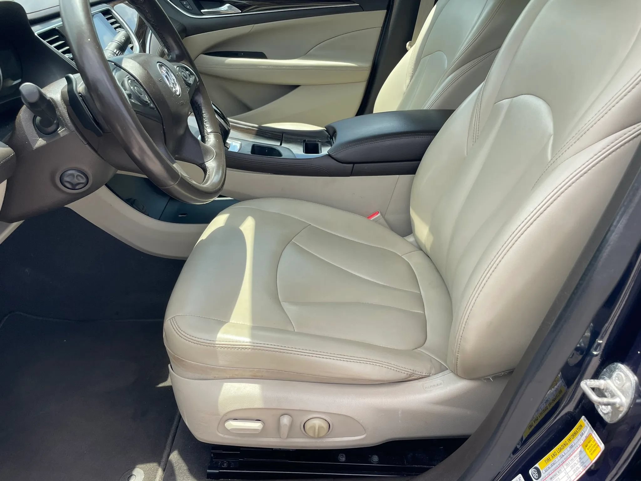 Used 2017 Buick LaCrosse Preferred FWD image 20