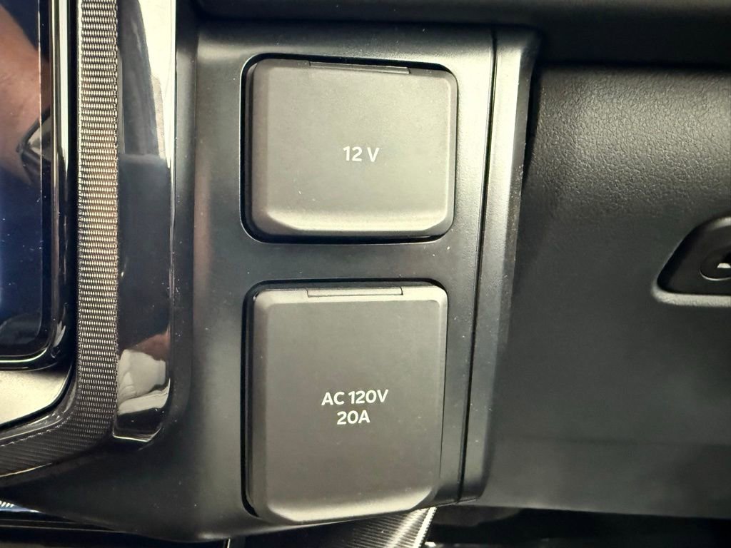 New 2025 Ford F150 Lightning Platinum image 39