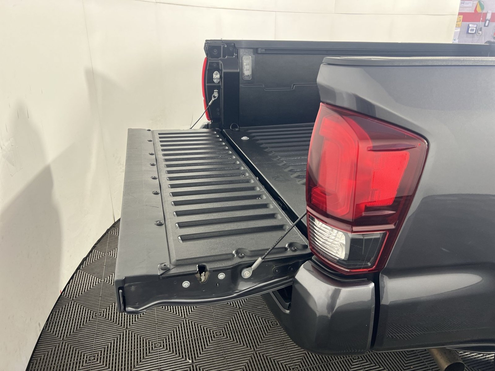 Used 2023 Toyota Tacoma SR w/ SR Convenience Package AWD/4WD image 26