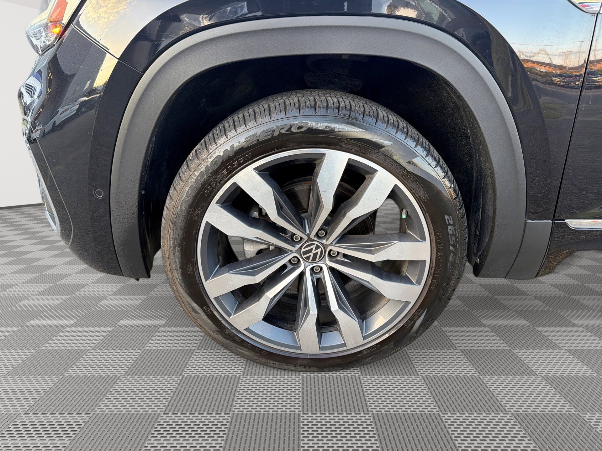 Used 2023 Volkswagen Atlas SEL Premium AWD/4WD image 19