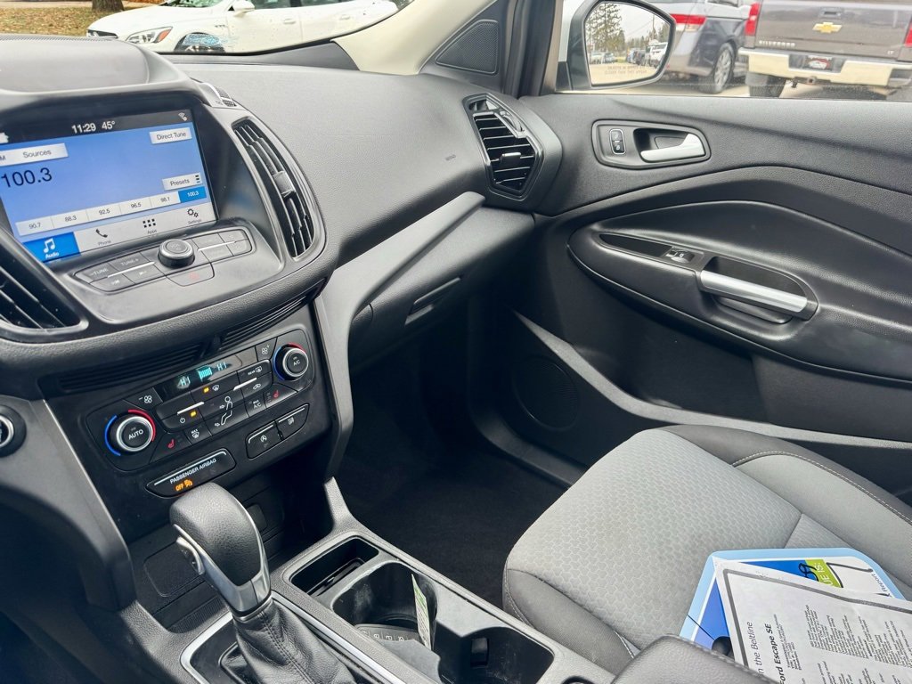 Used 2019 Ford Escape SE image 33