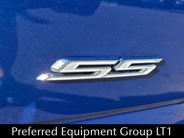 Used 2020 Chevrolet Camaro LT RWD image 11
