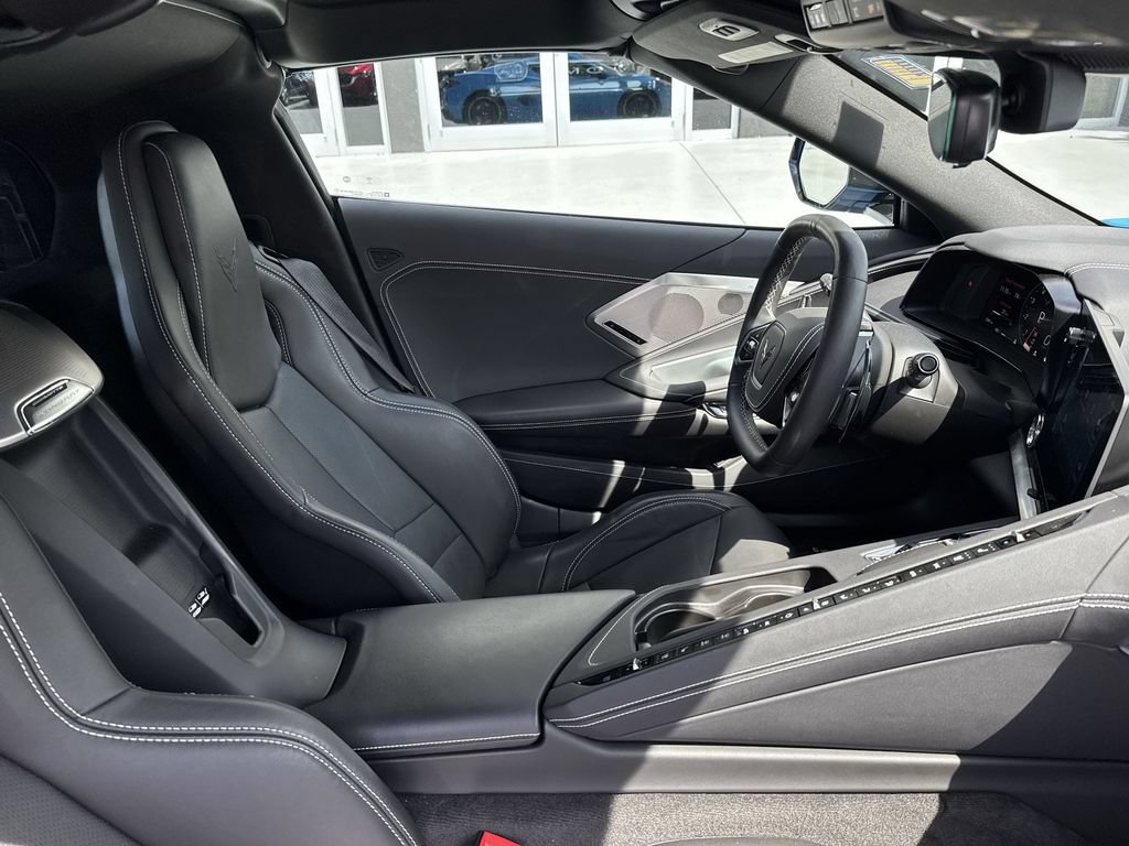 Used 2025 Chevrolet Corvette Stingray Preferred Cpe w/ Z51 Performance Package RWD image 15