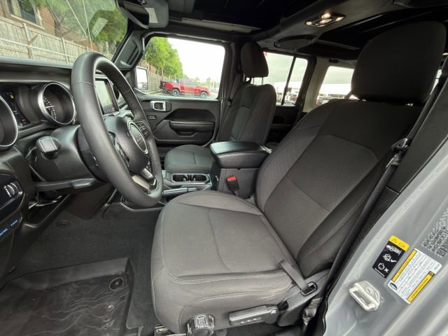 Used 2023 Jeep Wrangler Unlimited w/ Sun & Screen Package AWD/4WD image 23