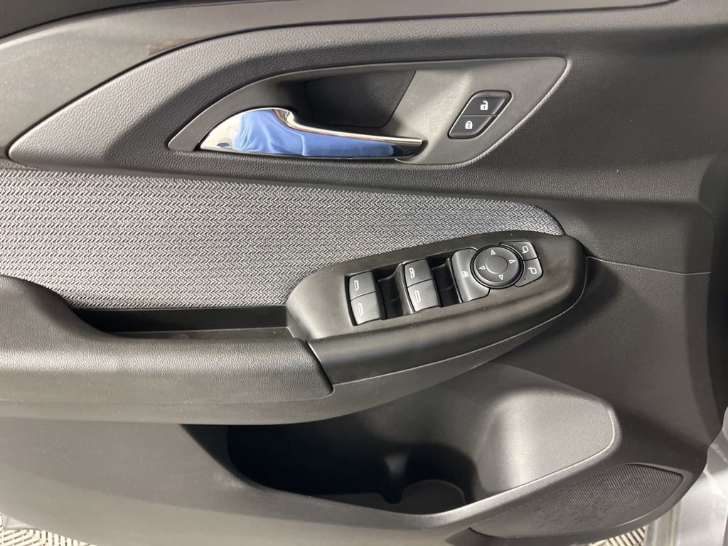 Used 2023 Chevrolet TrailBlazer LT image 25