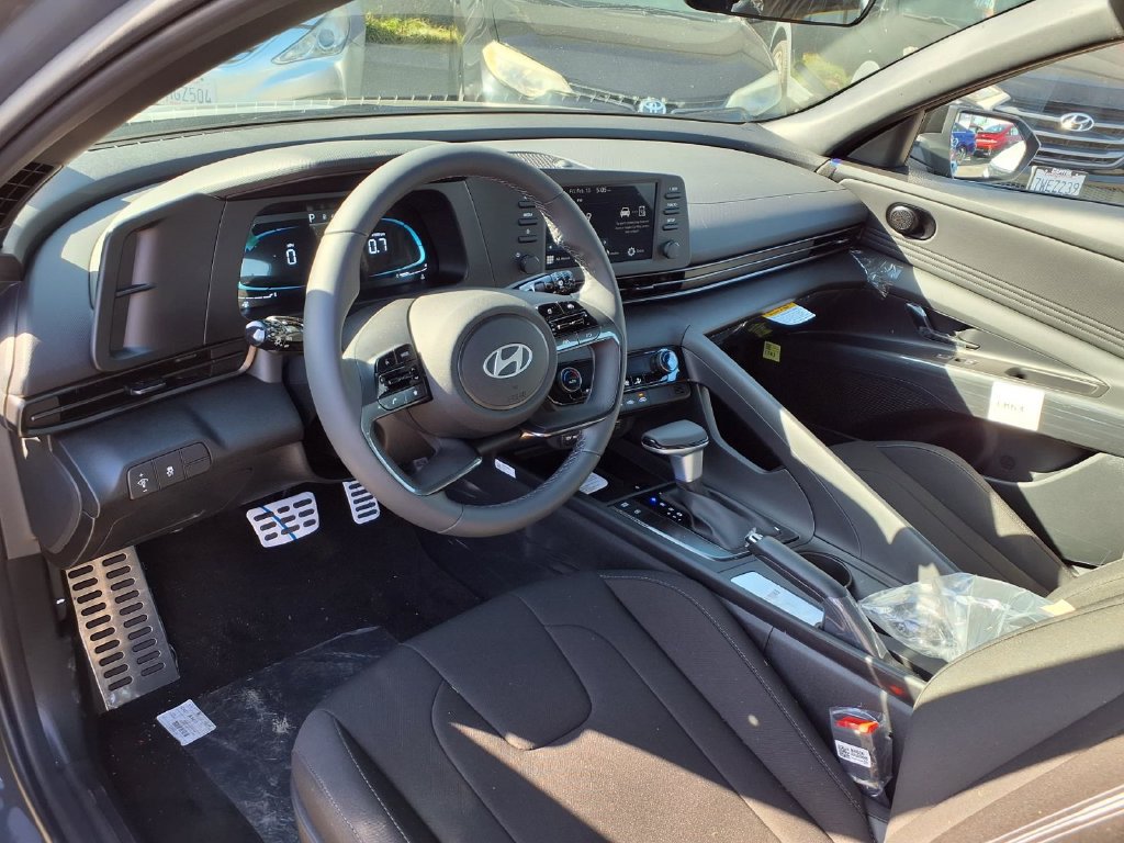 New 2026 Hyundai Elantra Sport FWD image 11