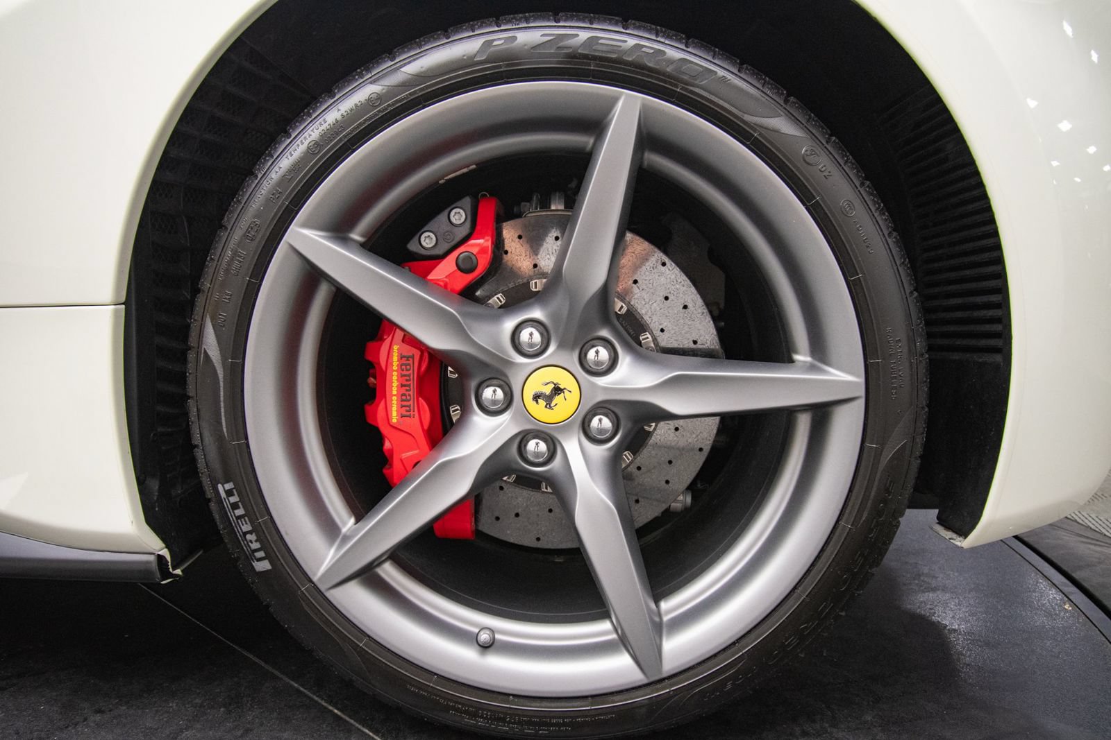 Used 2018 Ferrari 488 Spider RWD image 39