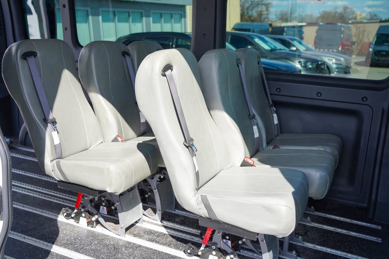 Used 2016 RAM ProMaster 2500 w/ Premium Appearance Group FWD image 19