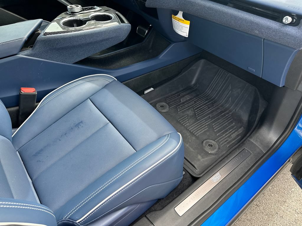 New 2025 Cadillac Optiq Luxury 2 w/ LPO, Floor Liner Package AWD/4WD image 44