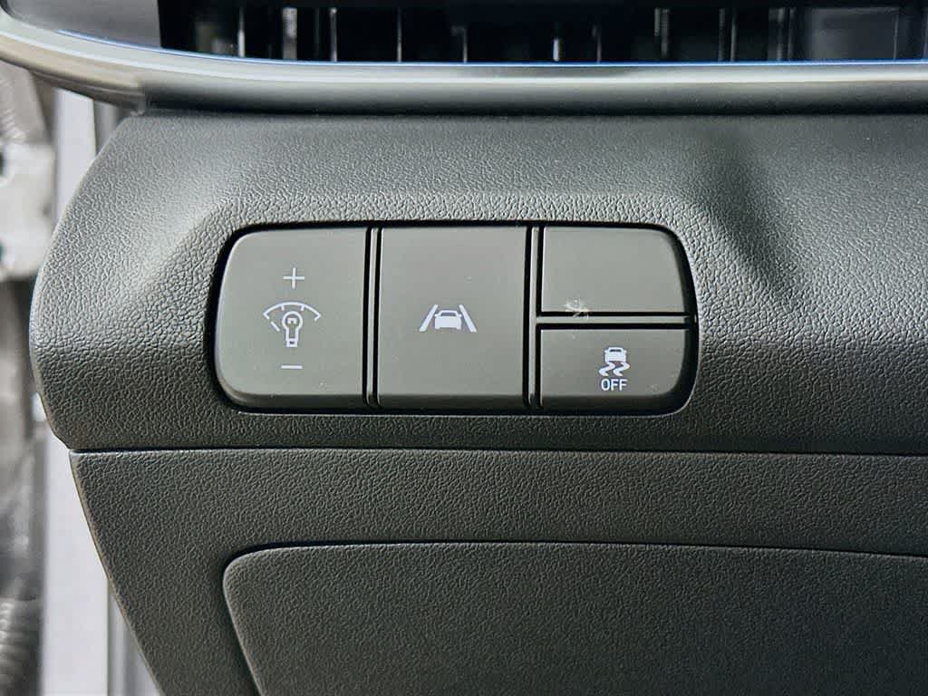 Used 2022 Hyundai Elantra Limited FWD image 26