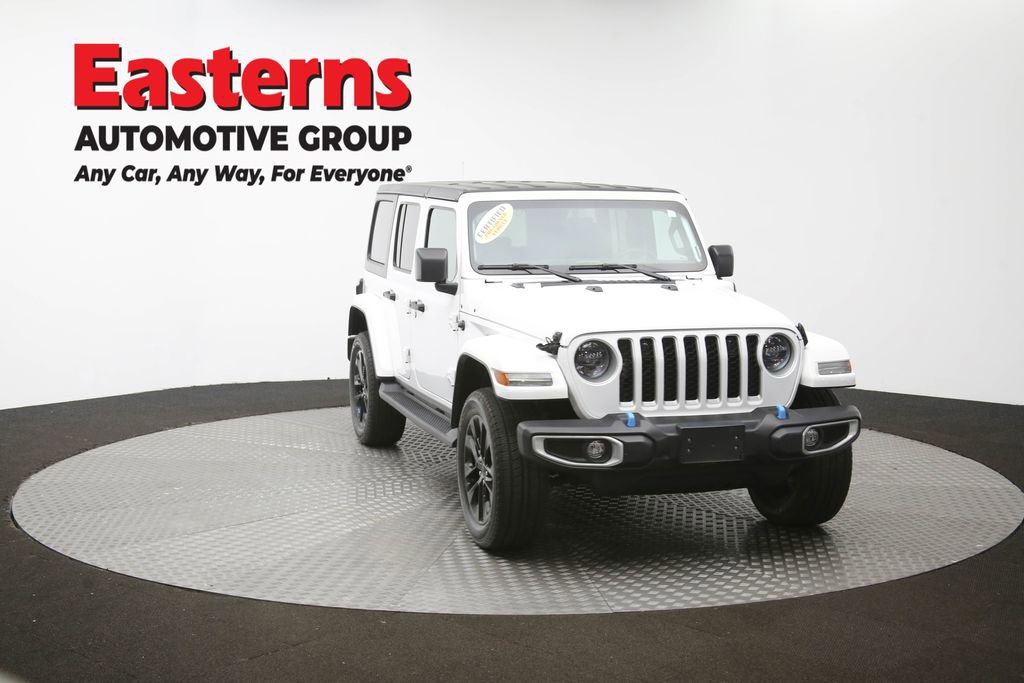 Used 2023 Jeep Wrangler Unlimited Sahara AWD/4WD image 55