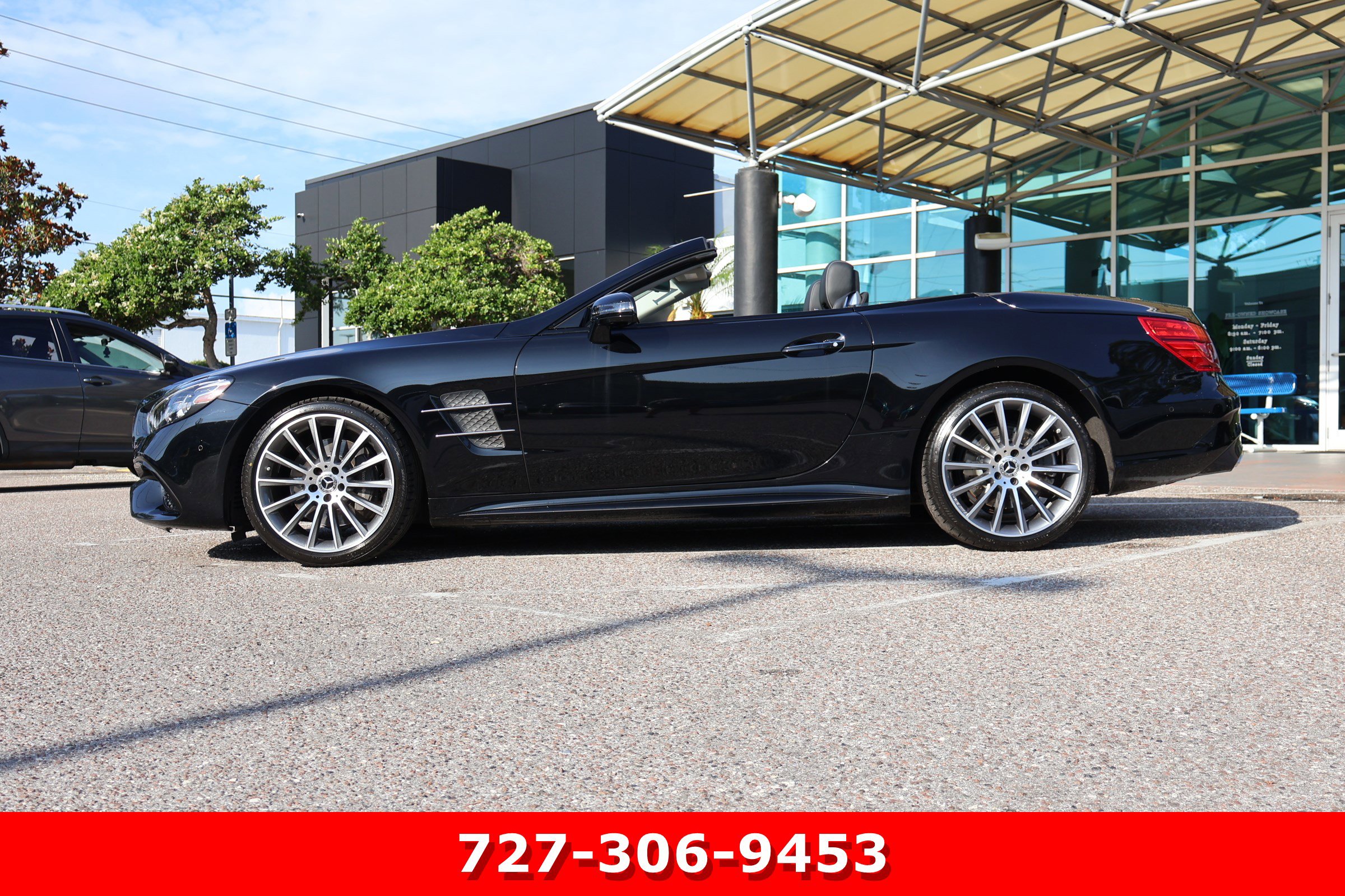 Used 2017 Mercedes-Benz SL 550 image 7