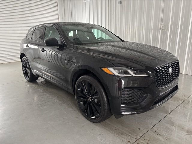 Used 2026 Jaguar F-PACE R-Dynamic S image 4