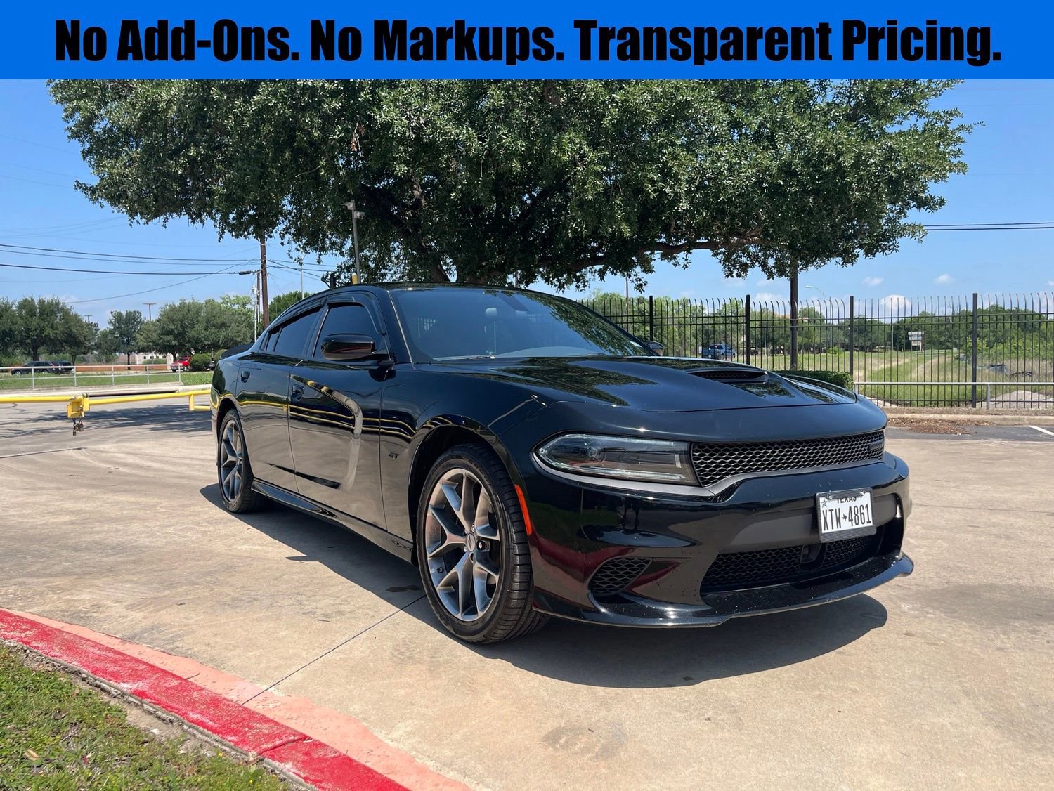 Used 2023 Dodge Charger SXT RWD image 1