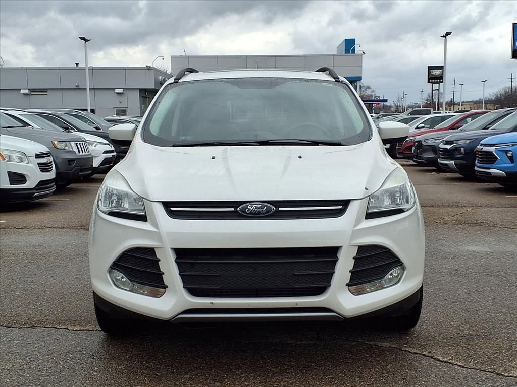 Used 2016 Ford Escape SE w/ Equipment Group 201A image 2